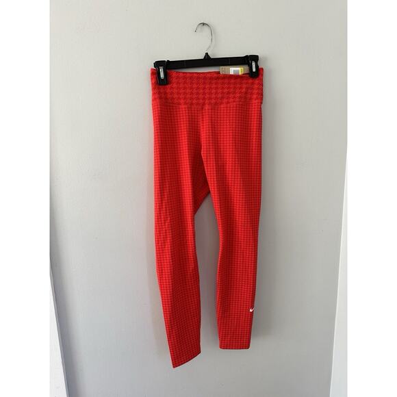 Nike One Luxe women's mid-rise 7/8 Red leggings (size small), new with tags - Picture 1 of 6
